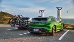 Porsche Taycan Cross Turismo - Image 3 from the photo gallery