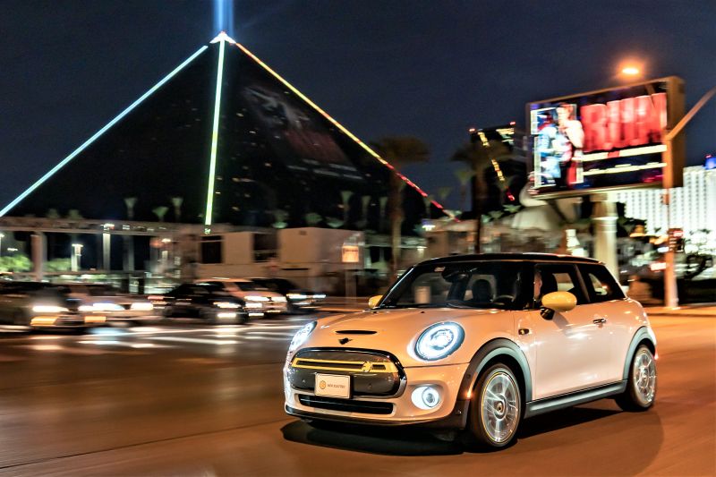 title image of MINI will only offer fully electric models in the future