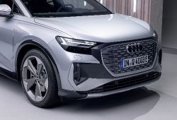 Audi Q4 e-tron - front right view grill