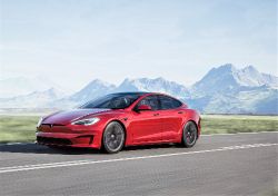 Tesla Model S - Image 2 from the photo gallery