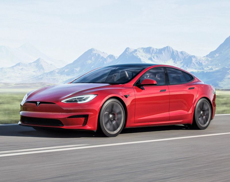title image of Officially confirmed. The Tesla Model S Plaid did the quarter mile in 9.23 seconds!
