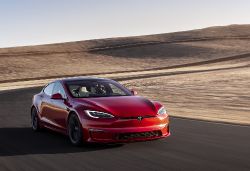 Tesla Model S - Image 6 from the photo gallery