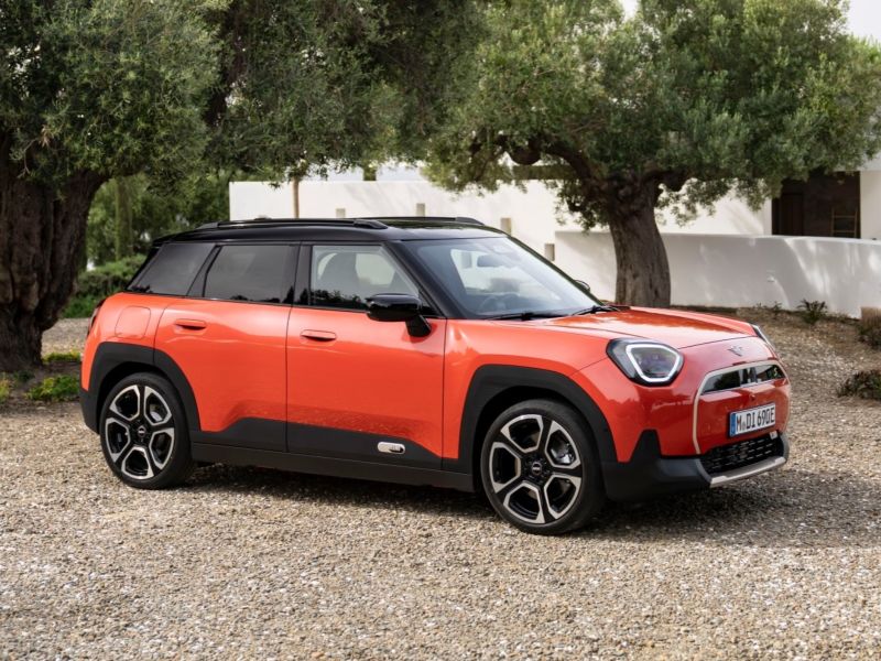 記事タイトルの表紙画像: Mini Aceman unveiled - the compact electric crossover ideal for the city