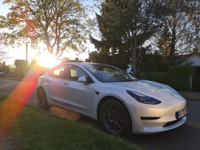 titulní obrázek článku: Why I Chose The Tesla Model 3 As My Family Car!