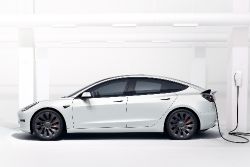 Tesla Model 3 - side