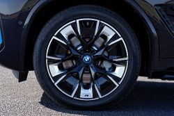 BMW iX3 - rim