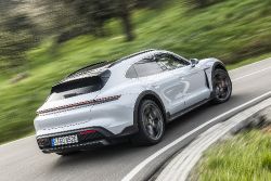 Porsche Taycan Cross Turismo - driving shot