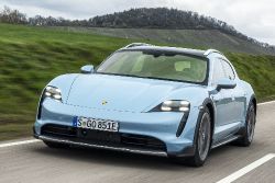 Porsche Taycan Cross Turismo - Frozen Blue Metallic 