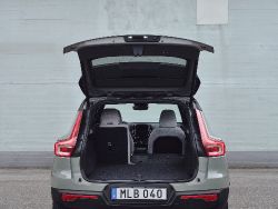 Volvo XC40 Recharge - trunk / boot