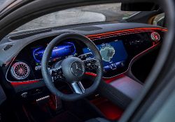 Mercedes-Benz EQE - Interior Hyperscreen