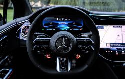 Mercedes-Benz EQE - Interior Hyperscreen