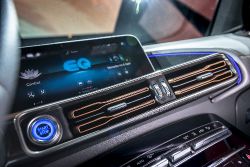 Mercedes-Benz EQC - Interior