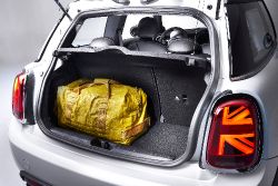 Mini Cooper SE - trunk / boot