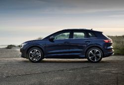Audi Q4 e-tron - side