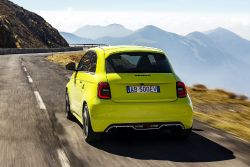 Abarth 500e - Image 7 from the photo gallery