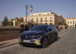 Renault Mégane E-Tech Electric - front