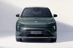 NIO ES8 - front