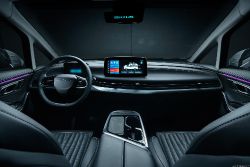 Maxus MIFA9 - Interior