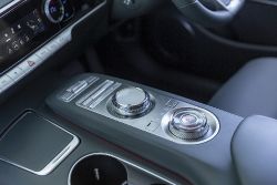 Genesis GV70 - Interior