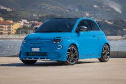 Abarth 500e - front