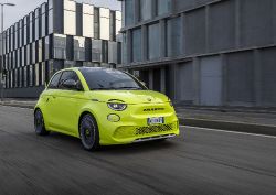 Abarth 500e - Image 25 from the photo gallery
