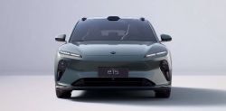 NIO ET5 Touring - front