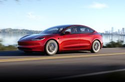 Tesla Model 3 - Ultra Red