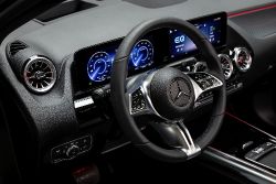 Mercedes-Benz EQA - Interior