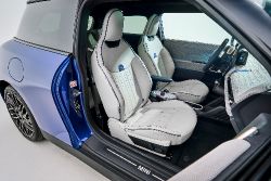 Mini Cooper - interior front seats