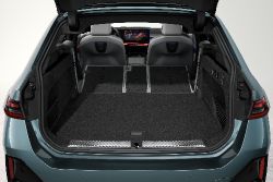 BMW i5 Touring - trunk / boot