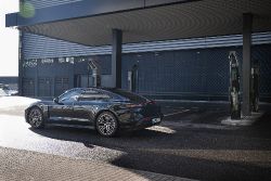 Porsche Taycan - charging