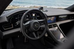 Porsche Taycan Cross Turismo - interior steering wheel