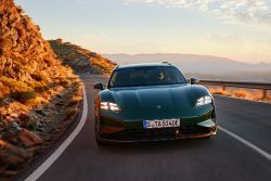 Porsche Taycan Cross Turismo - Image 25 from the photo gallery