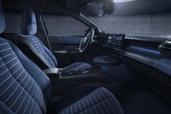 Lancia Ypsilon - interior front seats