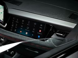 Audi Q6 e-tron - interior display