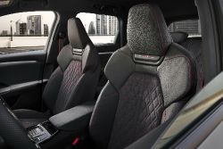Audi Q6 e-tron - interior front seats
