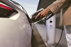 Peugeot E-408 - charging