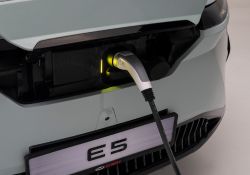 Omoda E5 - charging port